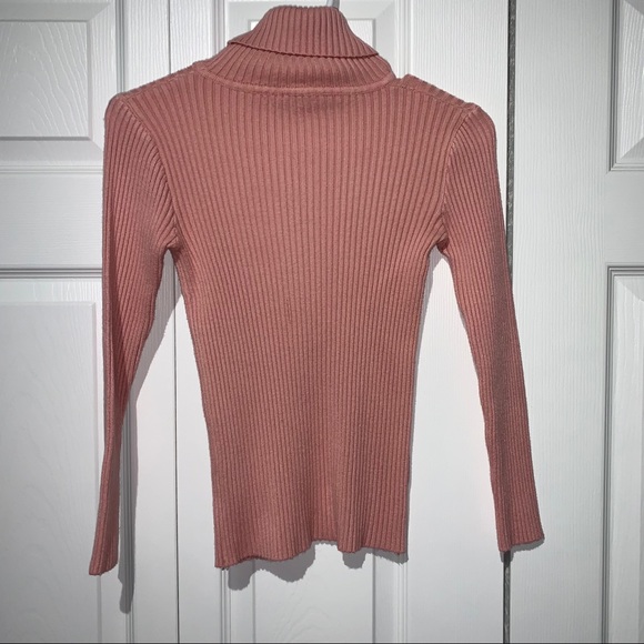 Ribbed Pink Turtleneck - Picture 5 of 6